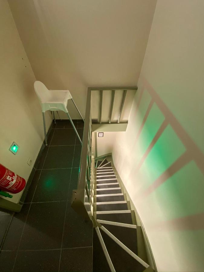 J And R Brussels City Apartment Экстерьер фото