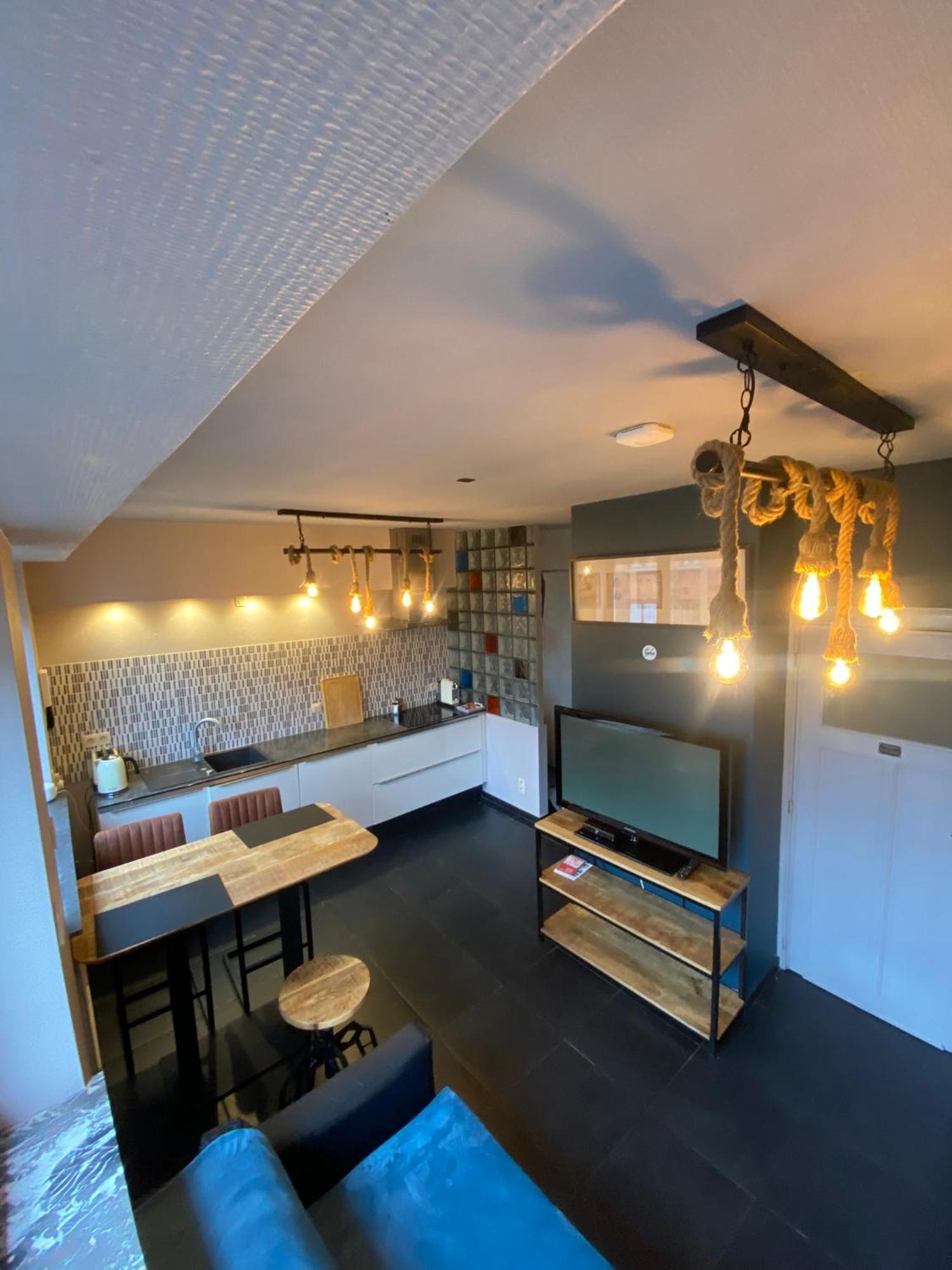 J And R Brussels City Apartment Экстерьер фото