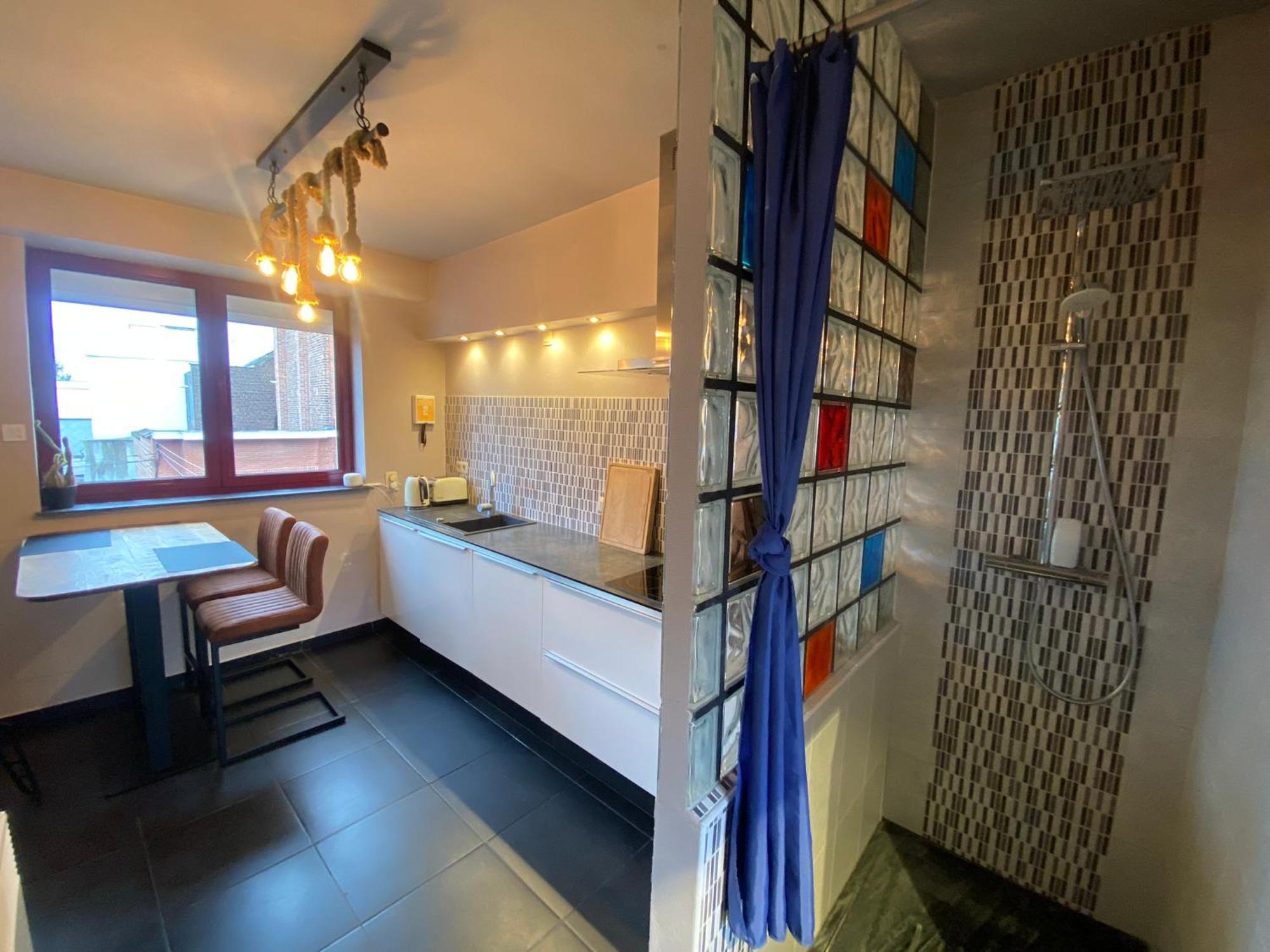 J And R Brussels City Apartment Экстерьер фото