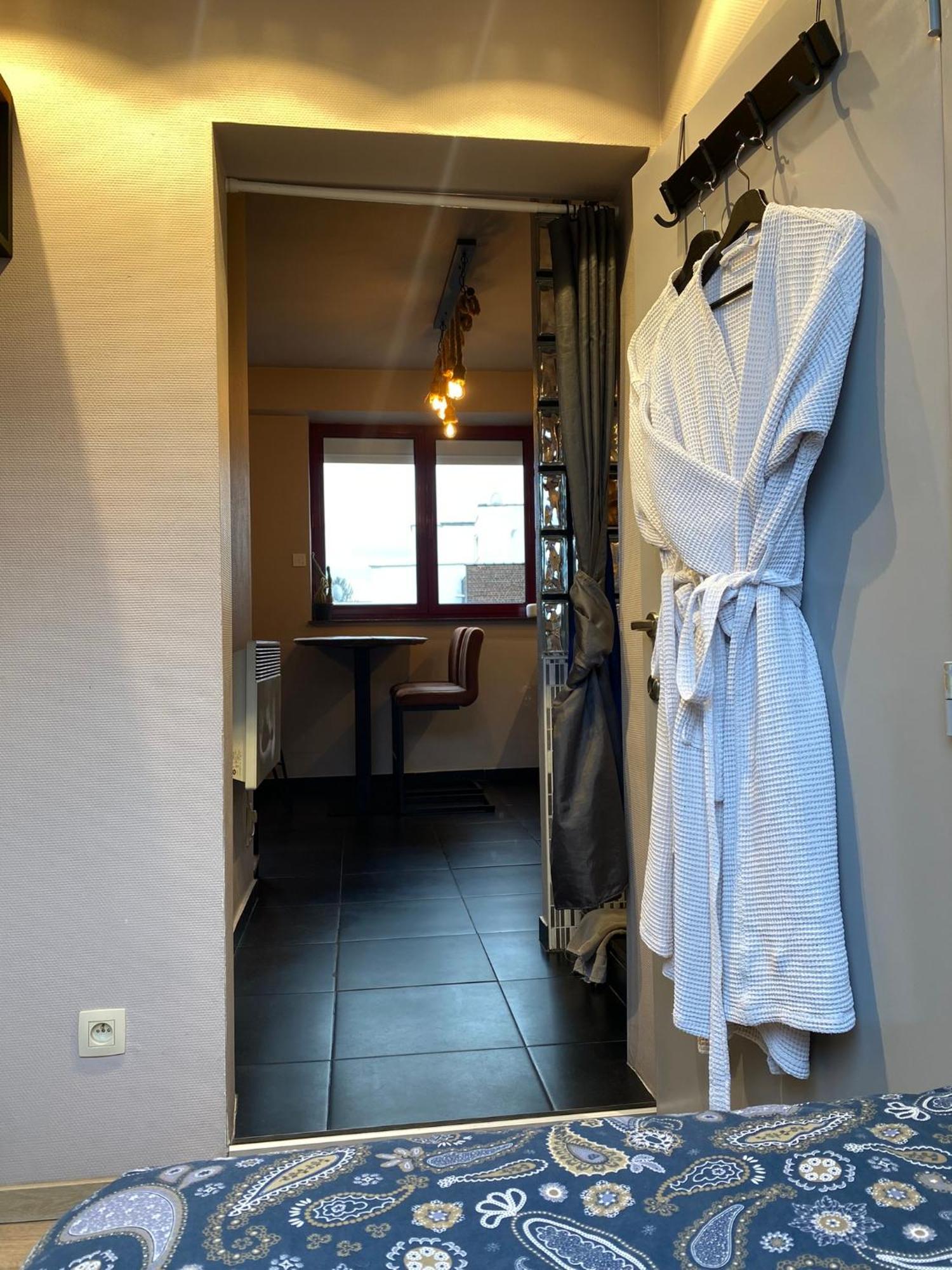 J And R Brussels City Apartment Экстерьер фото