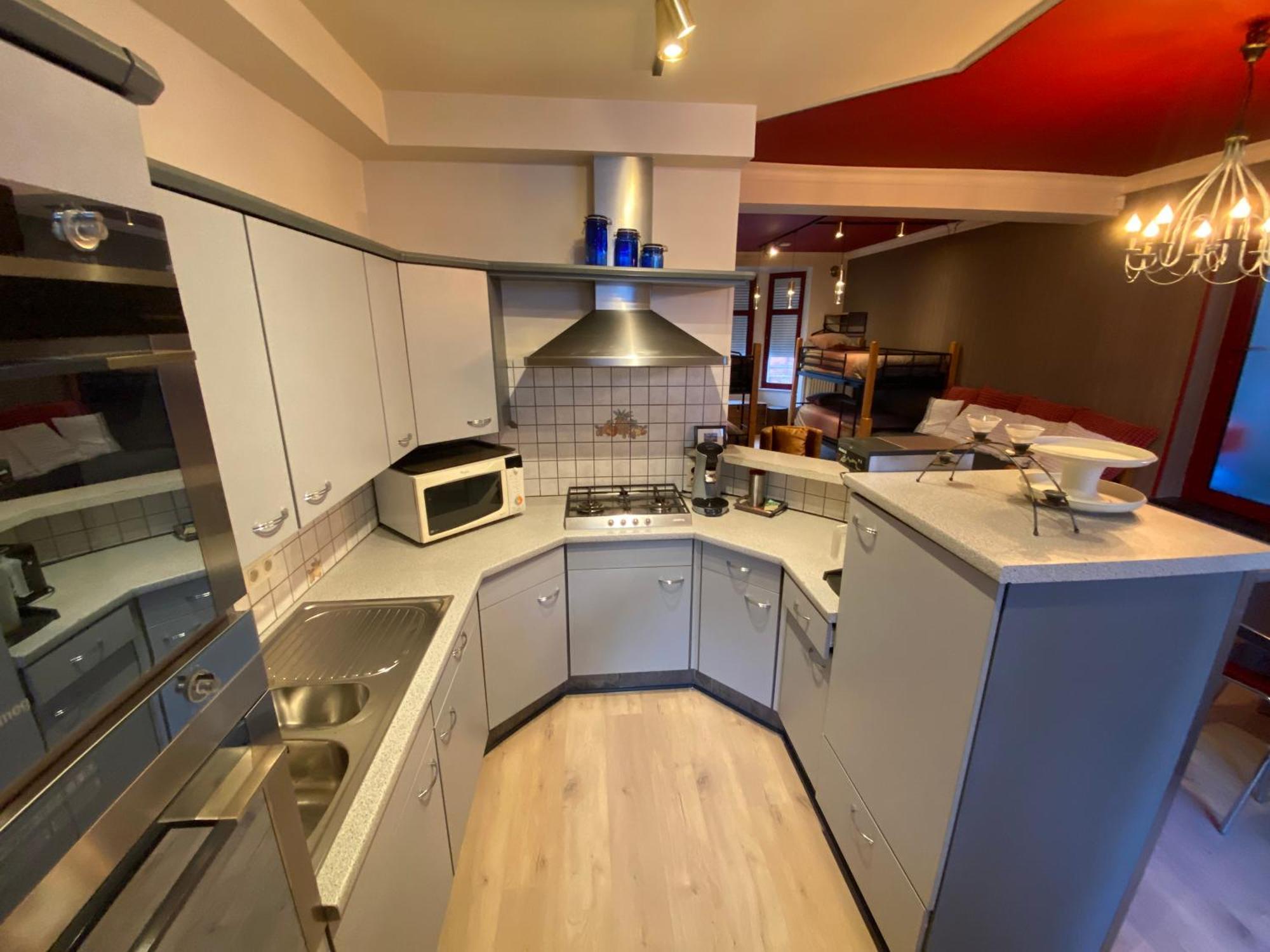 J And R Brussels City Apartment Экстерьер фото