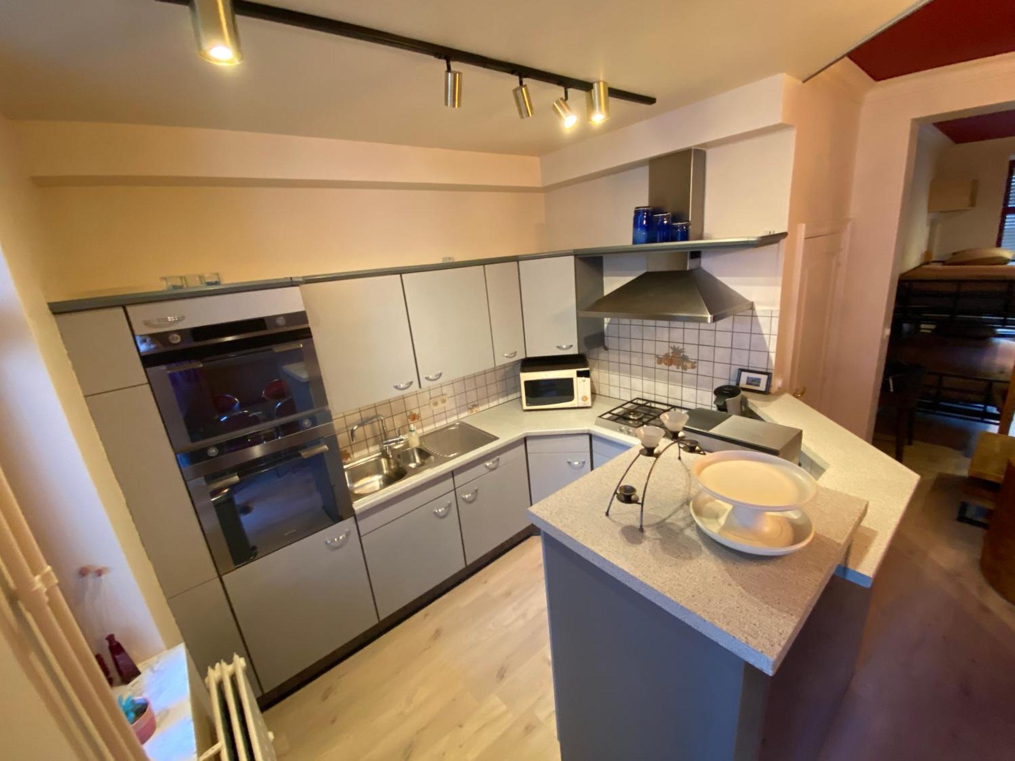 J And R Brussels City Apartment Номер фото