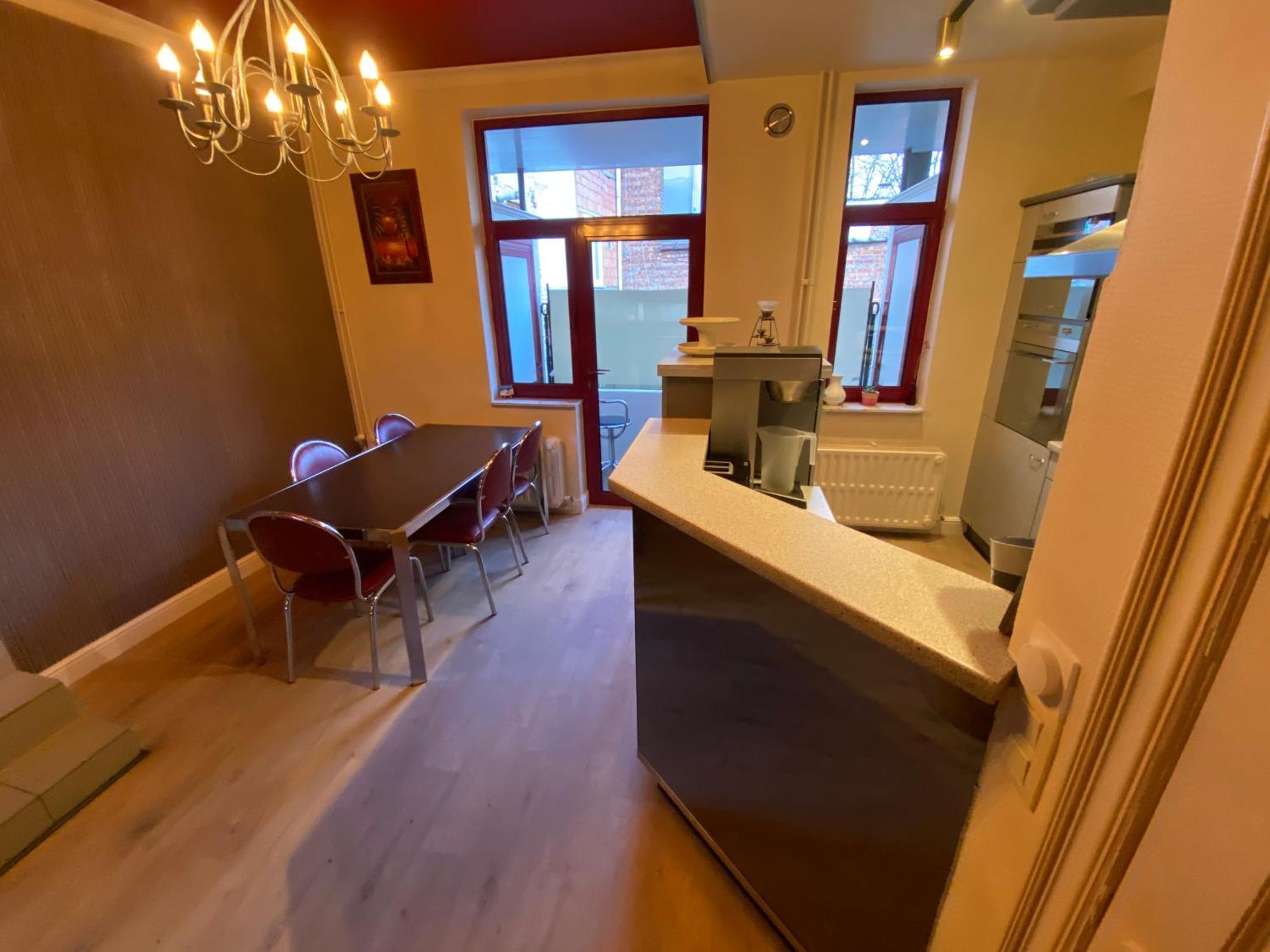 J And R Brussels City Apartment Экстерьер фото