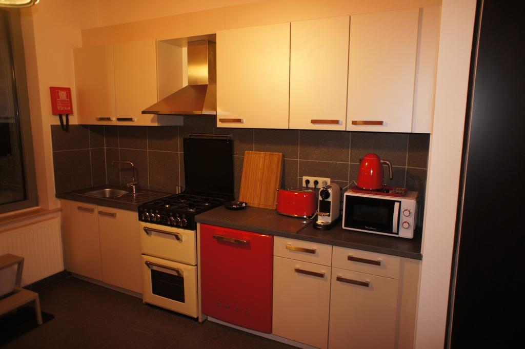 J And R Brussels City Apartment Экстерьер фото