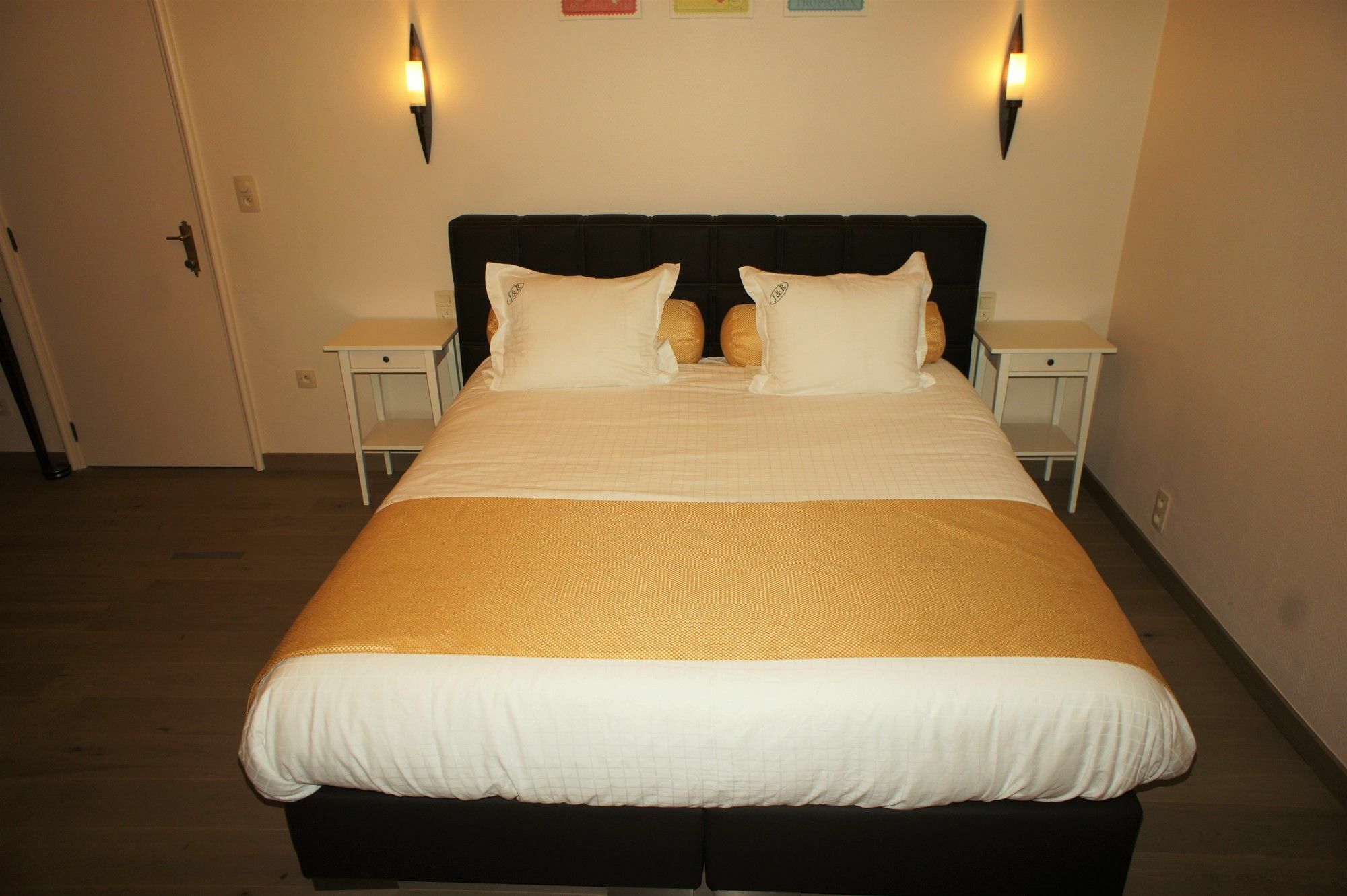 J And R Brussels City Apartment Экстерьер фото