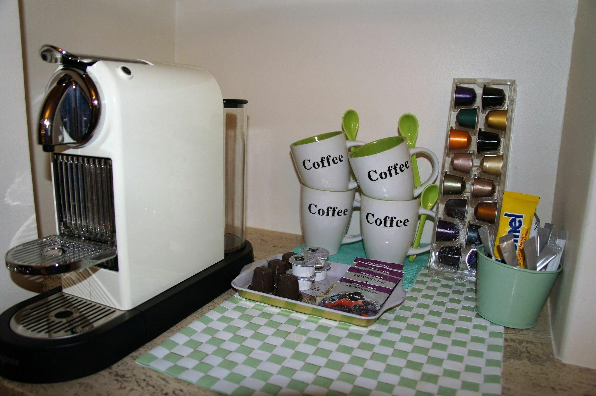 J And R Brussels City Apartment Экстерьер фото