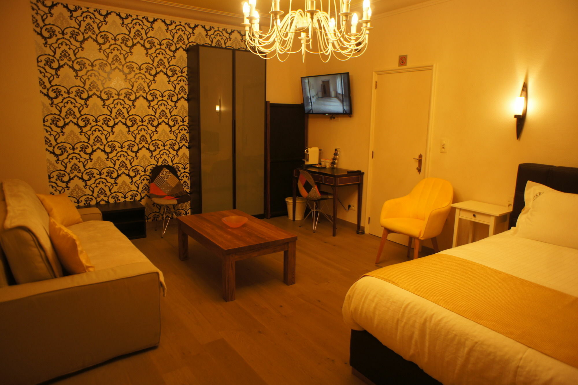 J And R Brussels City Apartment Экстерьер фото