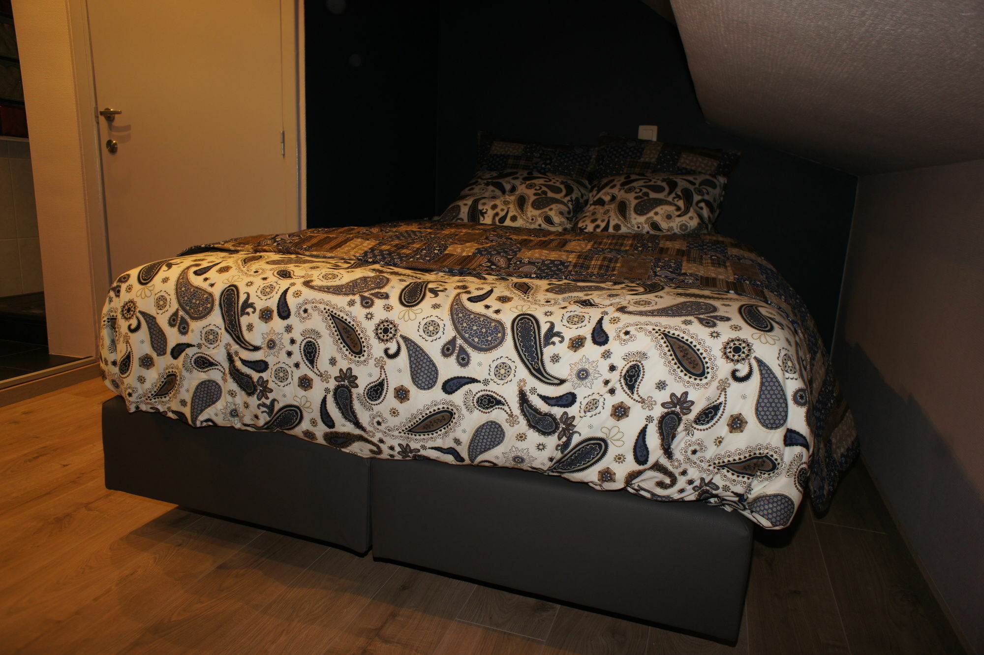 J And R Brussels City Apartment Экстерьер фото